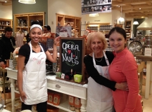 Bí quyết thành công đằng sau tiệm bánh OperaNuts của người phụ nữ này khiến ai cũng nể phục